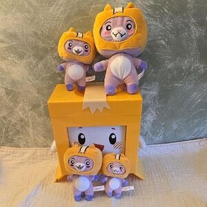 Lanky Box 5 Pc Set, 4 Plush Figurines Different Sizes & Storage Box